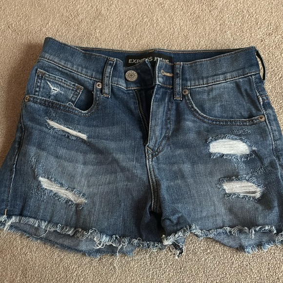 White and Jean shorts. Express and cp jeans - Picture 9 of 12